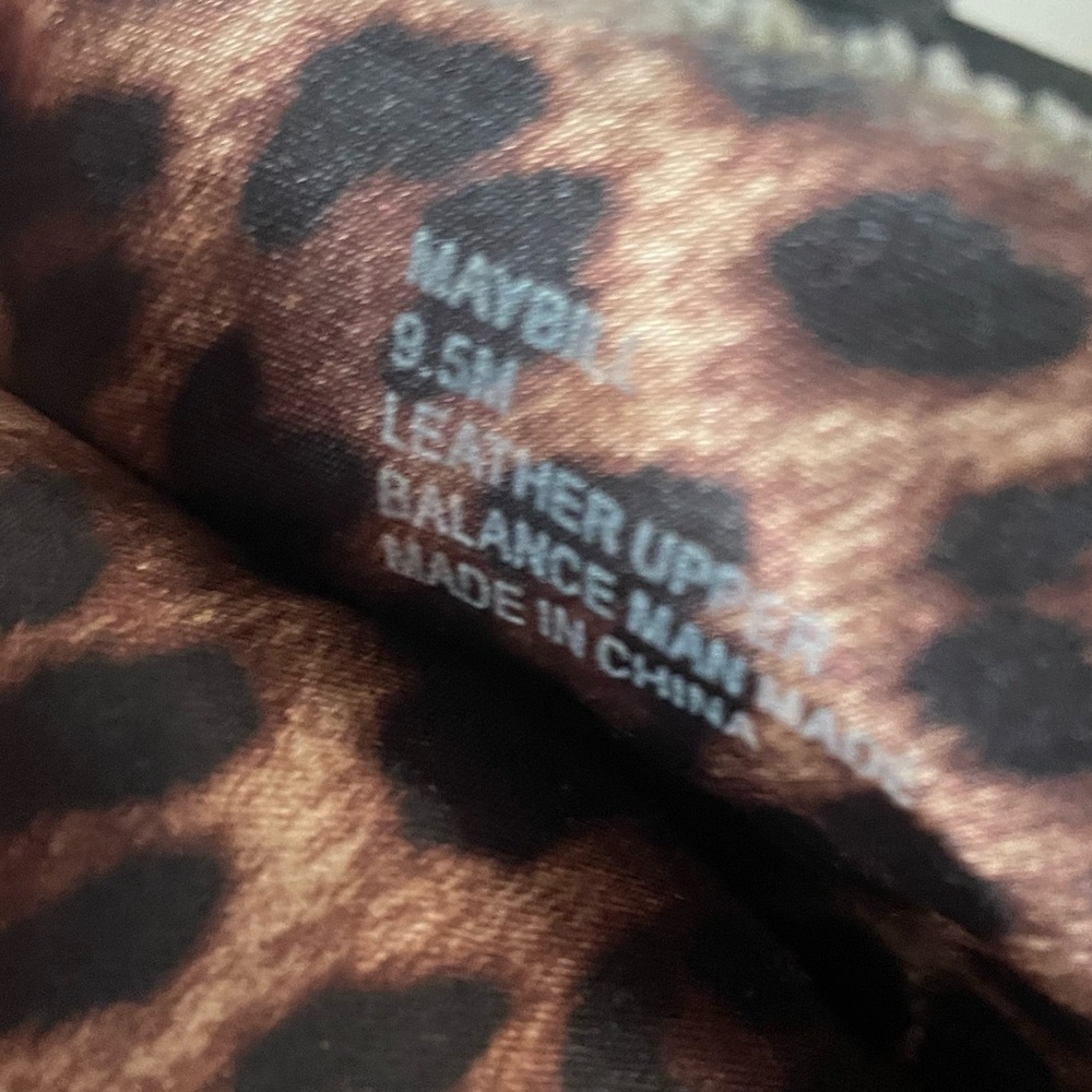 Betsey Johnson Fabulous Black Leather Ankle Boots with Pink Trim - Picture 10 of 15